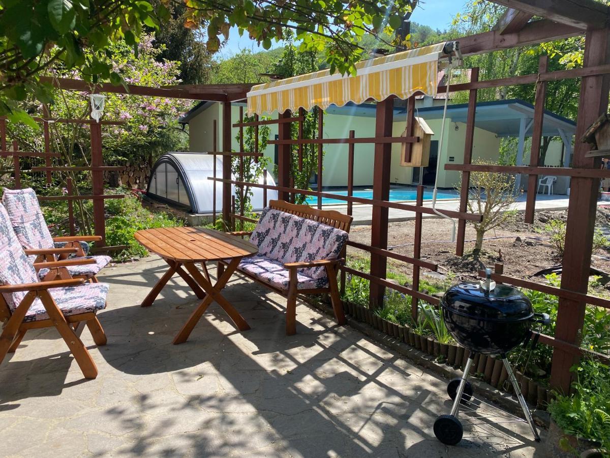 Pokoje V Chalupe Pod Milesovkou Velemin Bagian luar foto